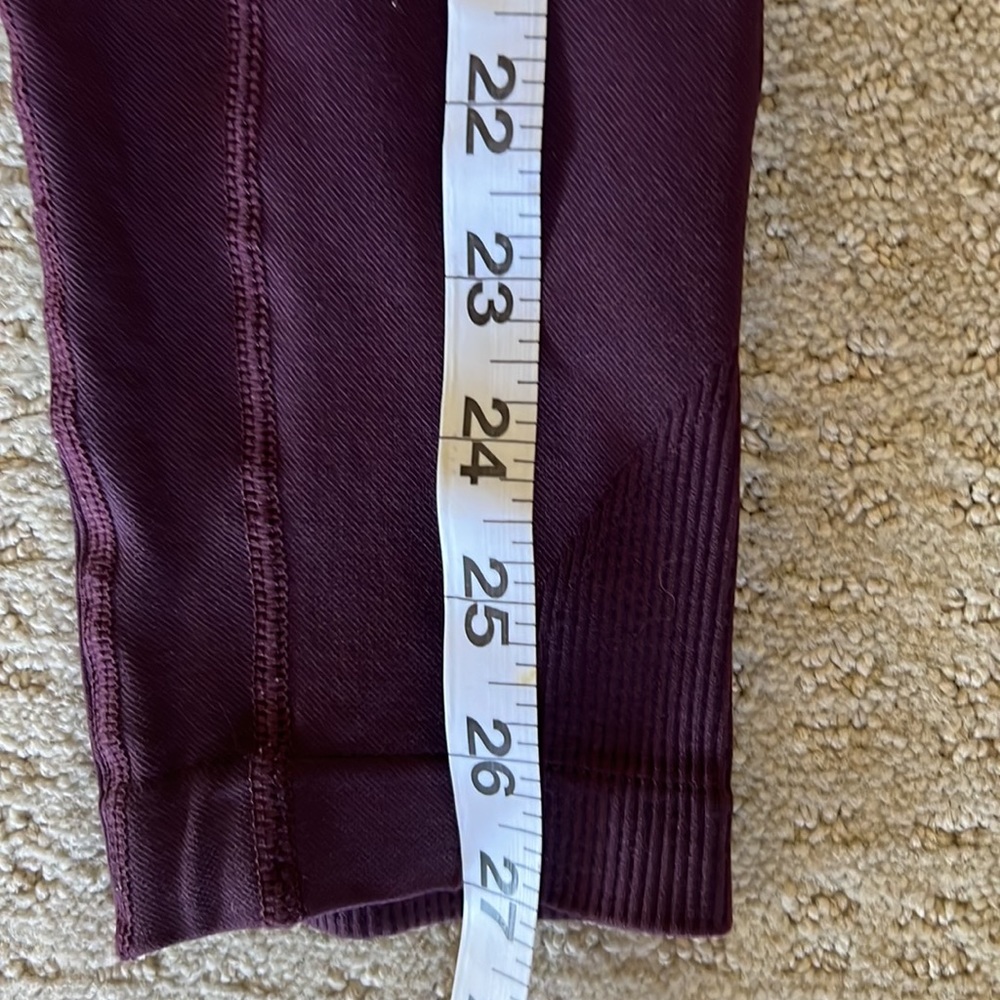SOLDAthleta Yoga Pants Leggings Tights High Rise Cropped Small Medium EUC Purple - Picture 12 of 16